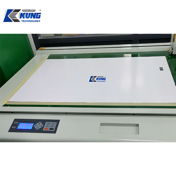 Automatic Cardboard Cutting Machine with 80-100 CM/s Speed and 8 Knife/Pen Settings for 400×600mm to 1500×900mm Materials